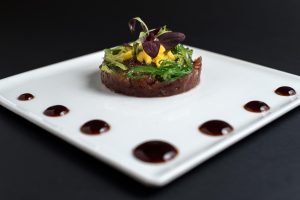 Tartar de atún carta restaurante lounge